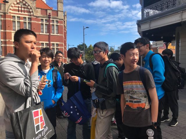 39557813_282995255831563_2321994491428339712_n