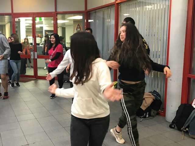 66443794_412481012684728_1866238112737263616_n